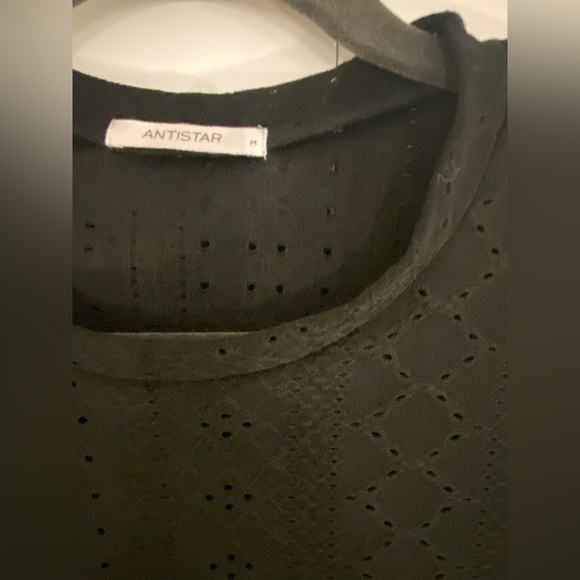 Cute black crop top - Picture 3 of 3